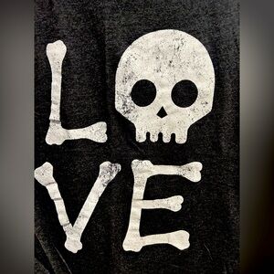 L💀ve skull t-shirt !